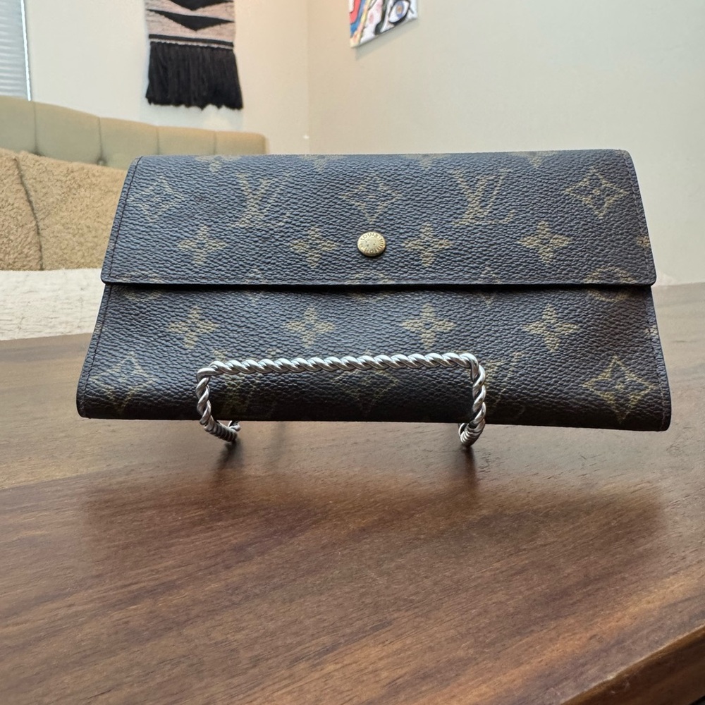 Louis Vuitton Sarah Wallet